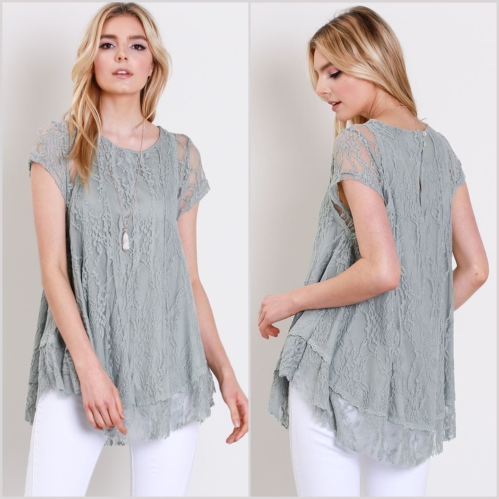 Store Closing - Last 2‼️ Lace Top